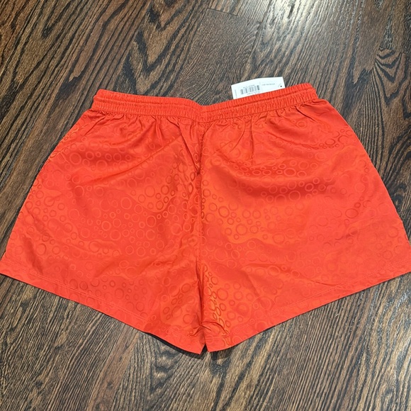 9.  **NWT** Outdoor Voices City Sport Short - Picture 4 of 7